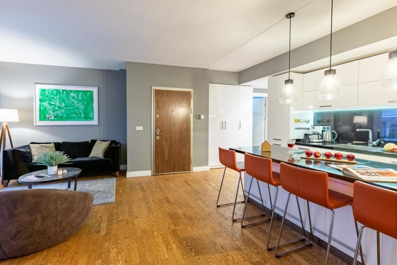 イスタンブールSplendid Flat With Excellent Location In Beyogluアパートメント エクステリア 写真